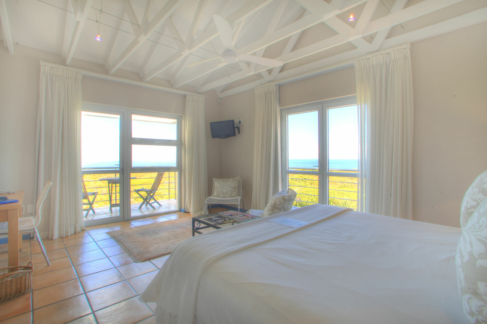 Abalone Guest Lodge Германус Екстер'єр фото